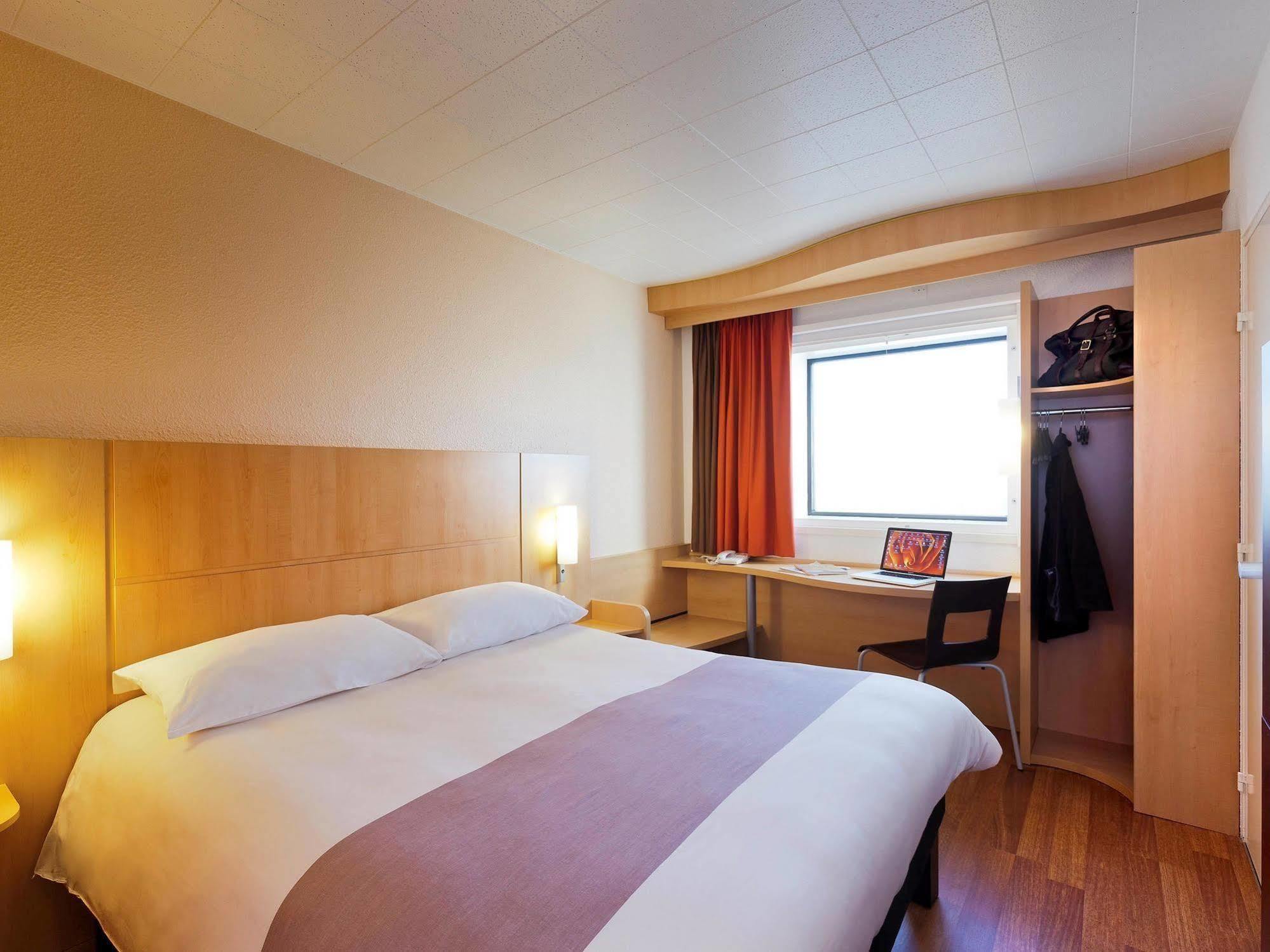 Ibis Paris La Defense Esplanade Otel Courbevoie Dış mekan fotoğraf